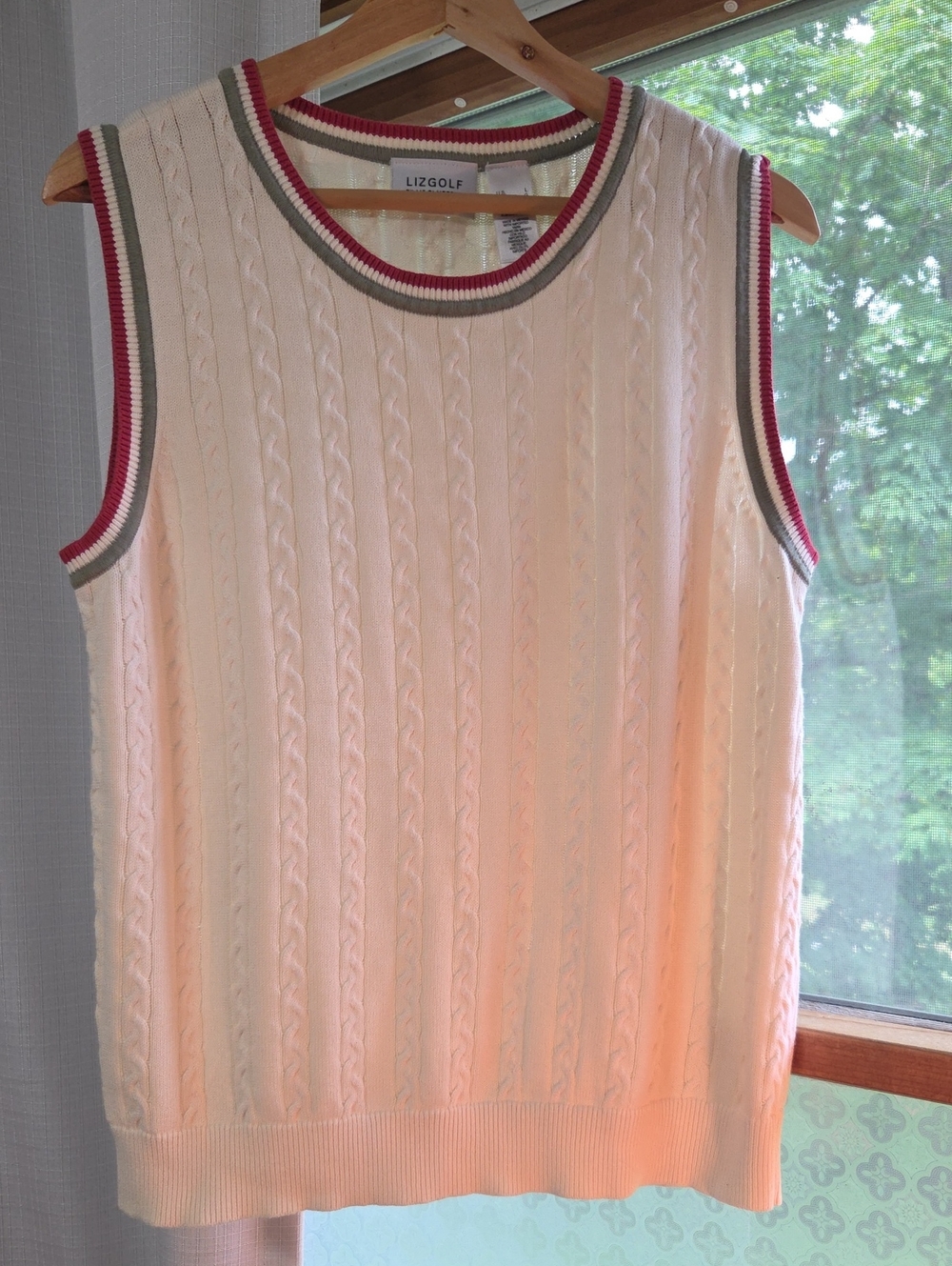 LizGolf Cable Knit Sleeveless Sweater Vest in Cream with Red & Olive Trim